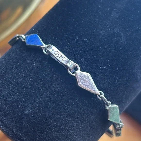 Elegant Lapis and Silver Bracelet - Picture 5 of 9